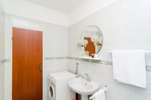 Apartment | Badezimmer | Dusche
