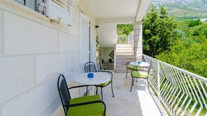 Apartment | Balcony - 3 Bedroom Apartment With Balcony (Dubrovnik)