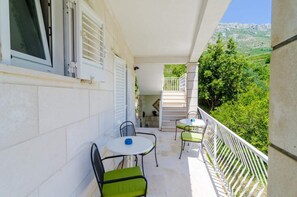 Apartment | Balcony - 3 Bedroom Apartment With Balcony (Dubrovnik)
