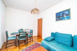 Apartment | Living room - 3 Bedroom Apartment With Balcony (Dubrovnik)