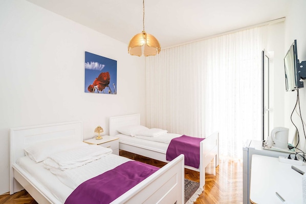 Apartment - 3 Bedroom Apartment With Balcony (Dubrovnik)
