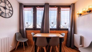 Dining - Apartment in La Plagne With Mont Blanc View (Aime-la-Plagne)