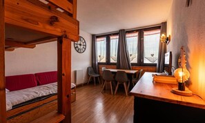 Room - Apartment in La Plagne With Mont Blanc View (Aime-la-Plagne)