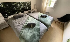 Iron/ironing board - Apartments for 5 People (Avene)