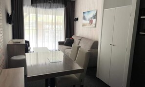 Living area - Studio for 4 People (Eaux-Bonnes)