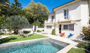Indoor pool, outdoor pool - Villa in Cannes With Pool and Garden (Cannes)