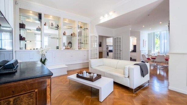 Living area - Villa in Cannes With Pool and Garden (Cannes)