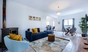 Fireplace - Villa in Aljezur Near Fisherman's Trail (Aljezur)