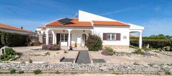 Houses & Villas for 7 People