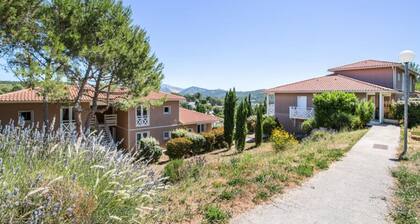 2-room Apartment for 4 People - Budget