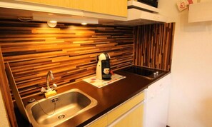 Microwave, oven, dishwasher, coffee/tea maker - Apartment in Luchon by Superbagneres Lift (Bagneres-de-Luchon)