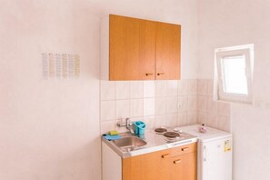 Apartment | Private kitchen - Apartments Franka Saplunara-one-bedroom Apartment With Terrace and Sea View No1 (Mljet)