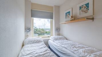 Apartment | 2 bedrooms, individually furnished, bed sheets