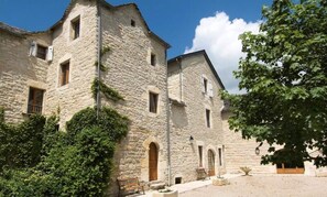 Exterior - Cottage for 11 People (Massegros Causses Gorges)