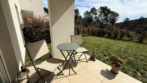 Unclassified image, 1 of 3, button - Apartment in Valbonne With Pool & Garden (Valbonne)