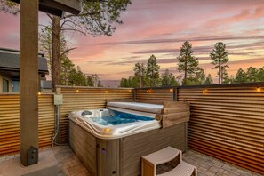 Bain à remous extérieur