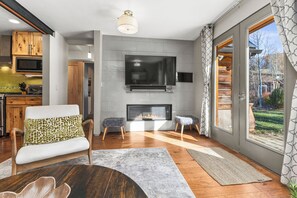 Interior - Pet Friendly|Steps from Town|Private yard (Steamboat Springs)