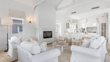 TV, fireplace, stereo