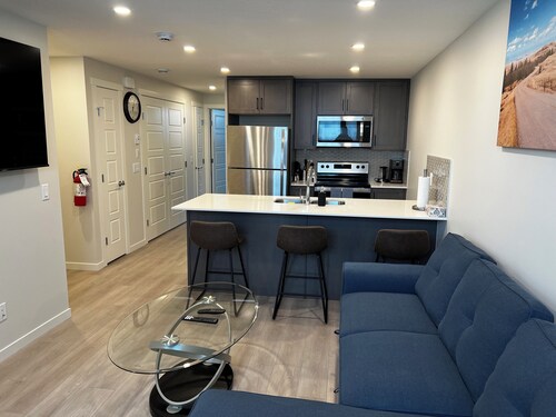 The Lakefront - A brand new cozy 2-bedroom suite in Mahogany Calgary