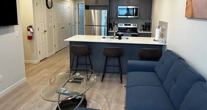 The Lakefront - A brand new cozy 2-bedroom suite in Mahogany Calgary