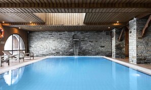 Pool - Apartment in La Plagne With Spa & Views (La Plagne-Tarentaise)