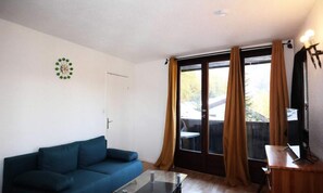 Living area - Studio for 4 People (Les Orres)