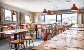 Dining - Holiday Home in Alps With Ski Access (Huez)