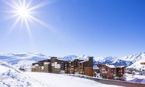 Exterior - Holiday Home in Alps With Ski Access (Huez)