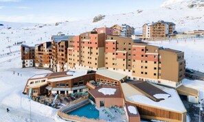 Exterior - Holiday Home in Alps With Ski Access (Huez)