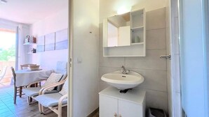 Interior - Studio - 1 or 2 People - Greoux-les-bains (Gréoux-les-Bains)