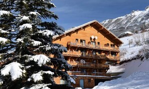 Exterior - 3-room Apartment for 6 People (Vars)