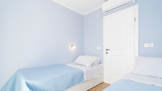 Villa - 3 Bedroom Villa With Terrace and Pool (Dubrovacko Primorje)