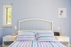 Villa | 3 bedrooms, iron/ironing board, bed sheets - 3 Bedroom Villa With Terrace and Pool (Dubrovacko Primorje)