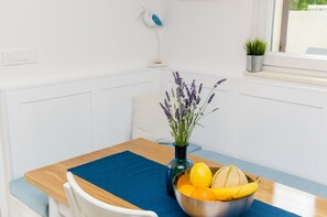 Villa | Dining - 3 Bedroom Villa With Terrace and Pool (Dubrovacko Primorje)