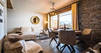 Apartment for 6 People With Jacuzzi in a new Residence at the Foot of the Slopes