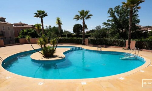 Villa Near Beziers With Golf & Pool Access