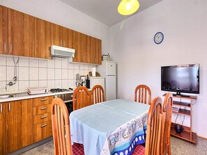 Apartment | Living room - Apartment Lucija - Three Bedroom Apartment With Balcony (Kastela)