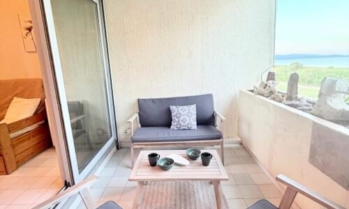 Apartment by the Beach With Sea View