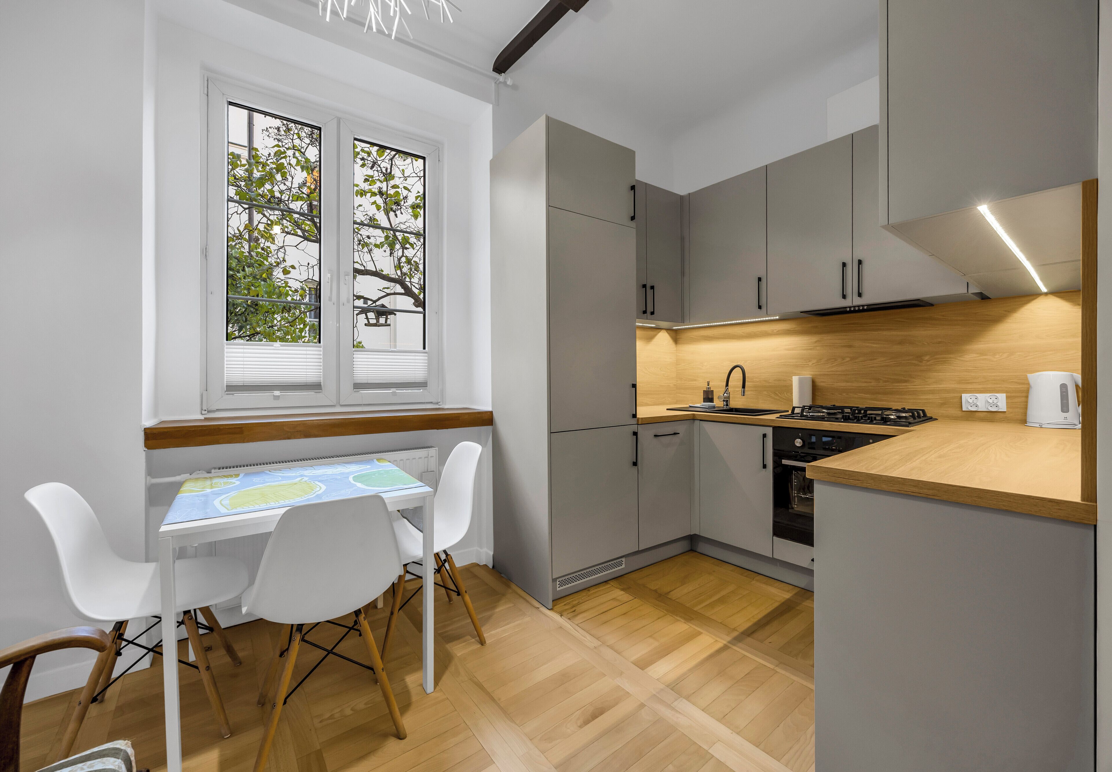 Refrigerador, horno, parrilla de estufa y lavavajillas 