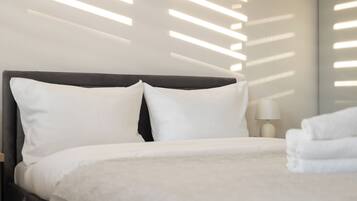 Iron/ironing board, WiFi, bed sheets