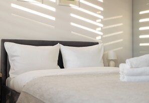 مكواة/لوح كي وواي فاي وملاءات أسرّة