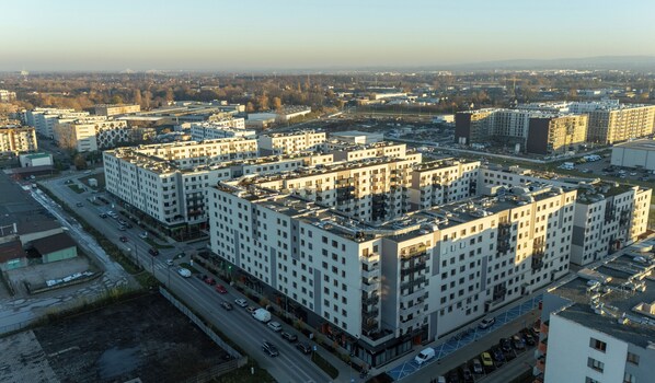 المنشأة من الخارج