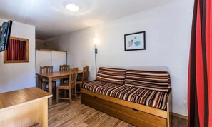 Apartment | Interior - 2-room Apartment for 4/6 People (Allos)