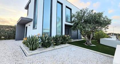 Houses & Villas for 6 People