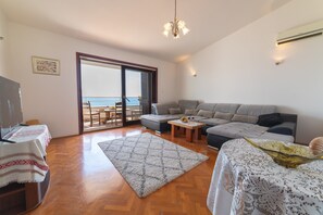 Apartment | Living room - Apartments Sunrise -superior Three Bedroom Apartment With Sea View Terrace (Split)