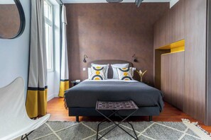 1 bedroom, WiFi, bed sheets - Gilda Room with private balcony (Bordeaux)