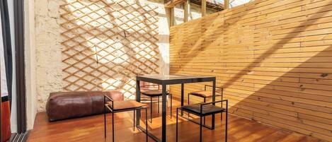 تناول الطعام بالخارج