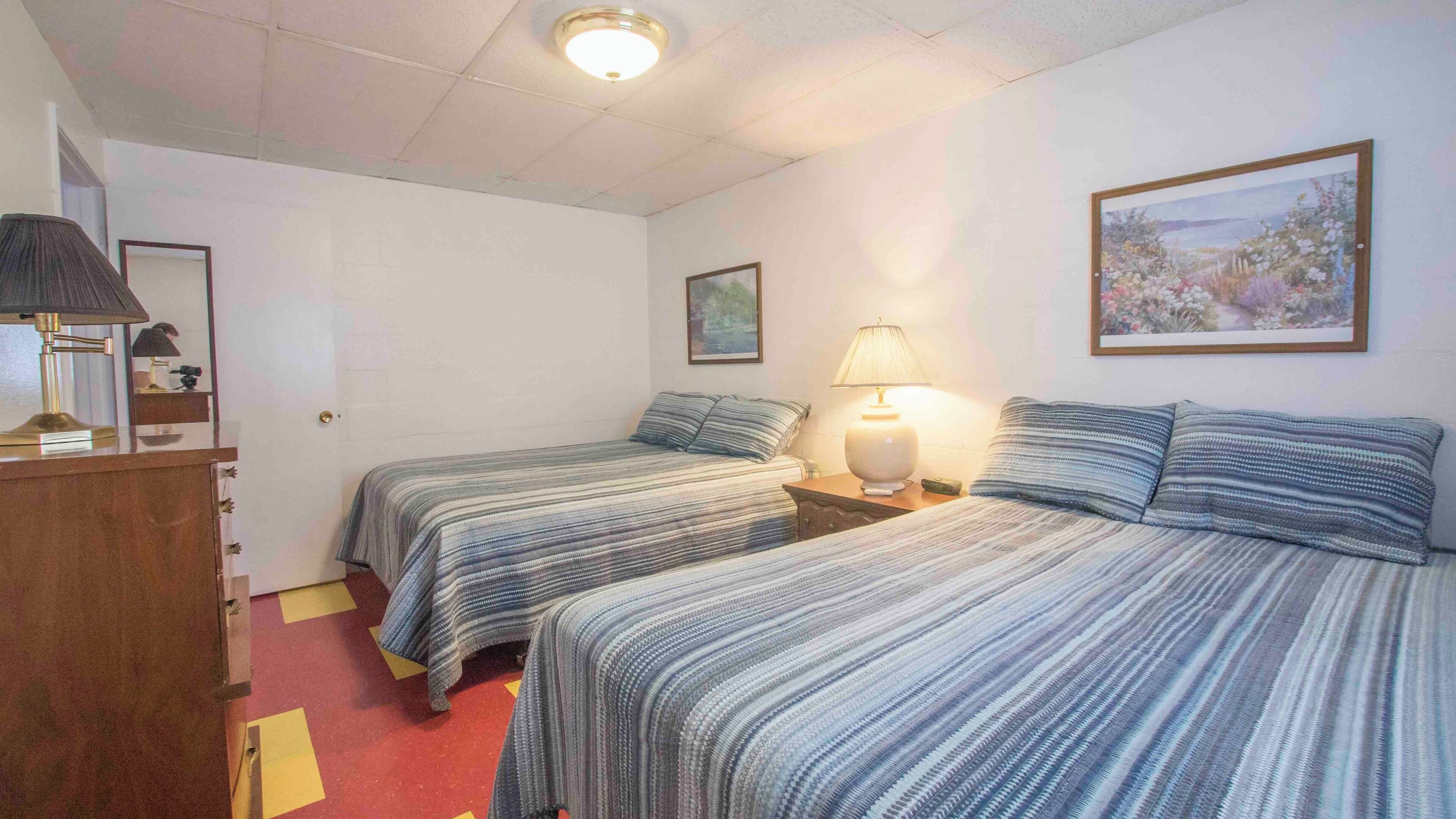 Iron/ironing board, free WiFi