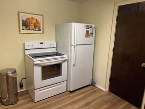 Standard-Apartment, Haustiere gestattet, Poolblick | Eigene Küche