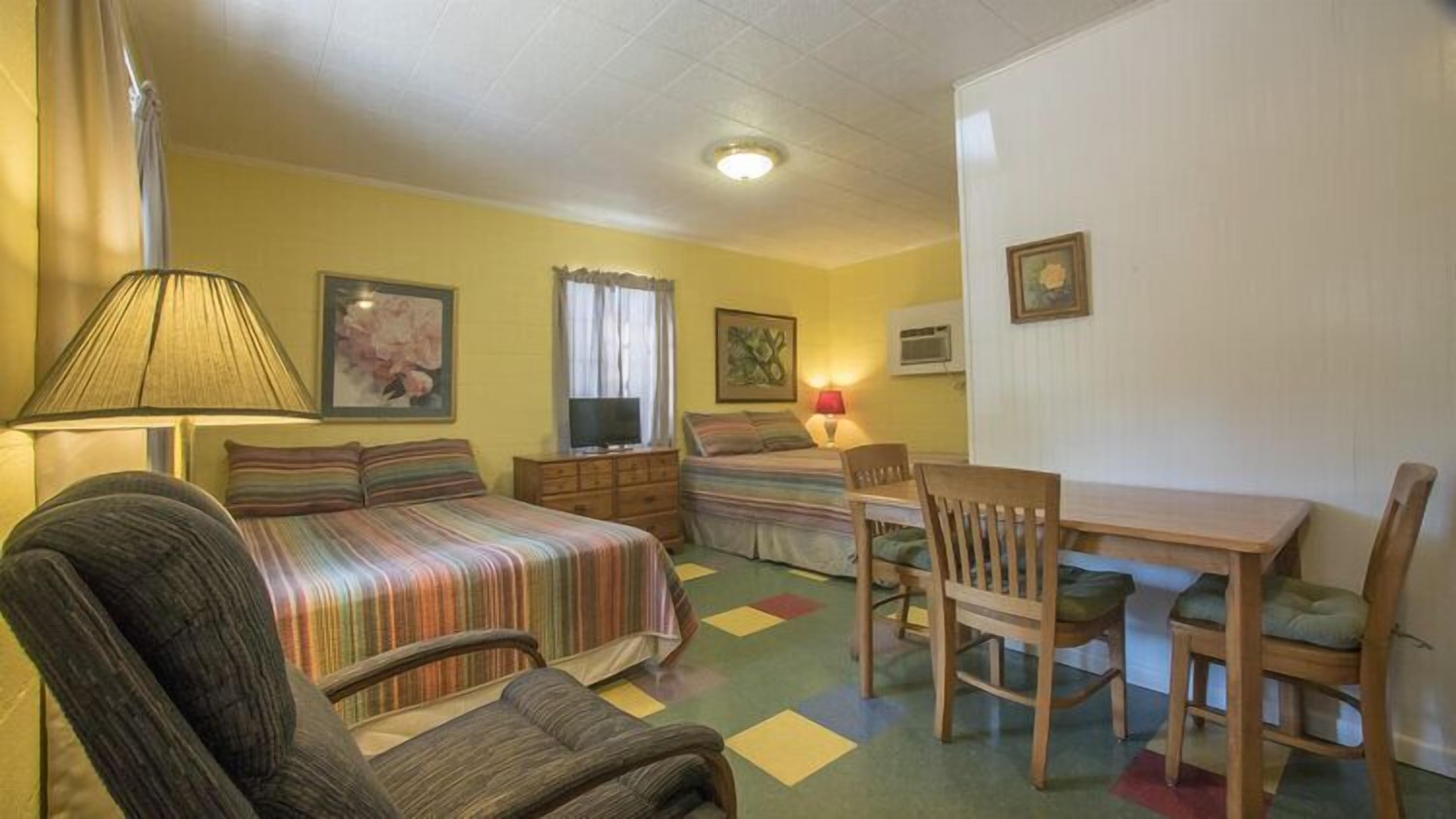 Strykejern/-brett og wi-fi (inkludert)